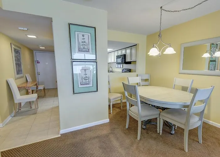 Edgewater West 53 By Albvr - Beachfront Is Perfect For Your Next Family Getaway Holiday home