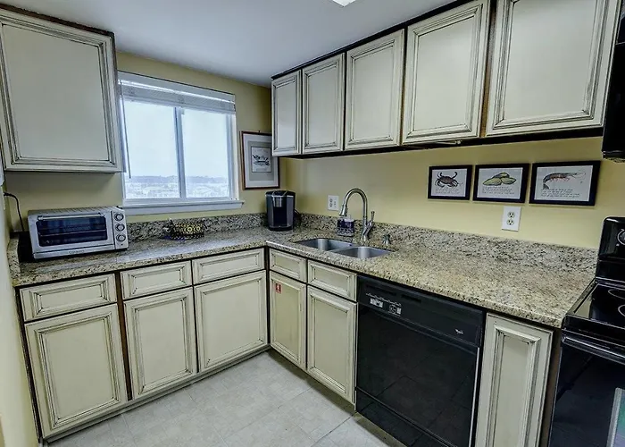 Holiday home Edgewater West 53 By Albvr - Beachfront Is Perfect For Your Next Family Getaway *